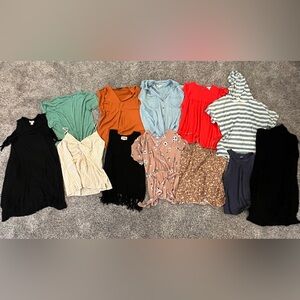 CLOSET CLEAN OUT Women’s Clothing Bundle - Medium